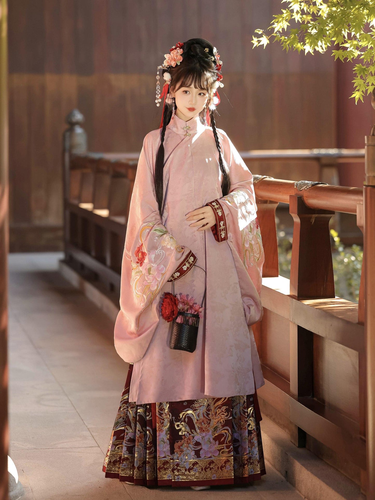 Arrival of the Phoenix 凤来仪 - Bijia & Mamianqun Ming Dynasty Hanfu Set