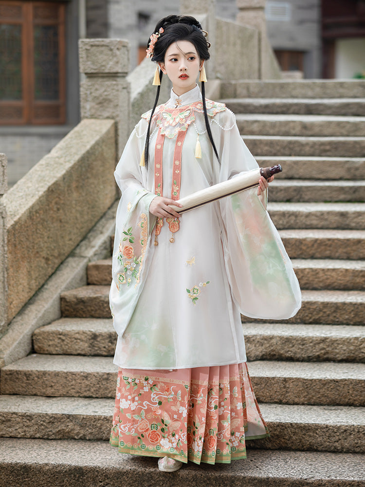 Ancient Gardens - Robe & Mamianqun Ming Dynasty Hanfu Set