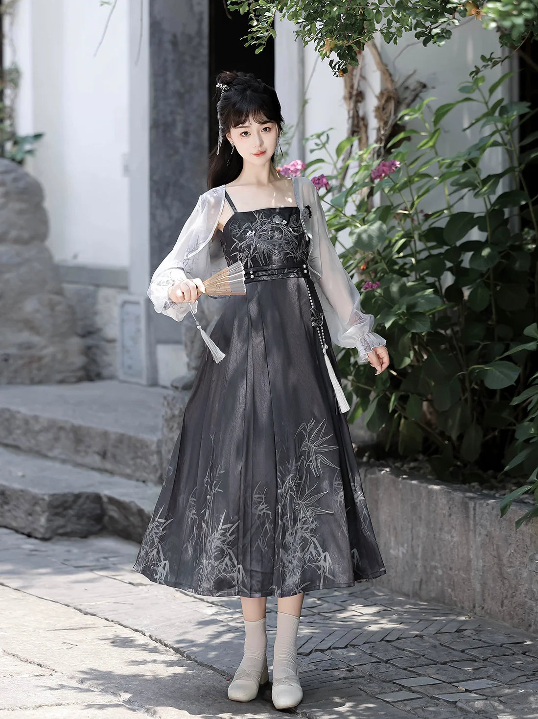 Tang Dynasty x Modern Hanfu: Ember Bamboo 竹烬