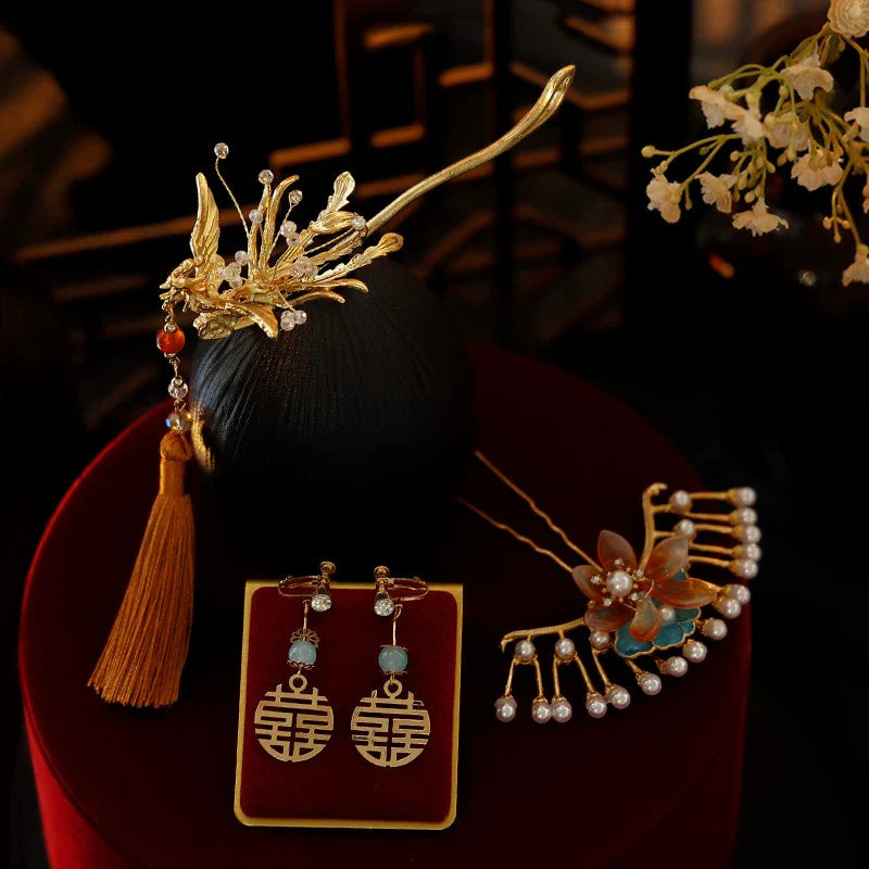 Chinese Wedding Hair Accessories: Crimson