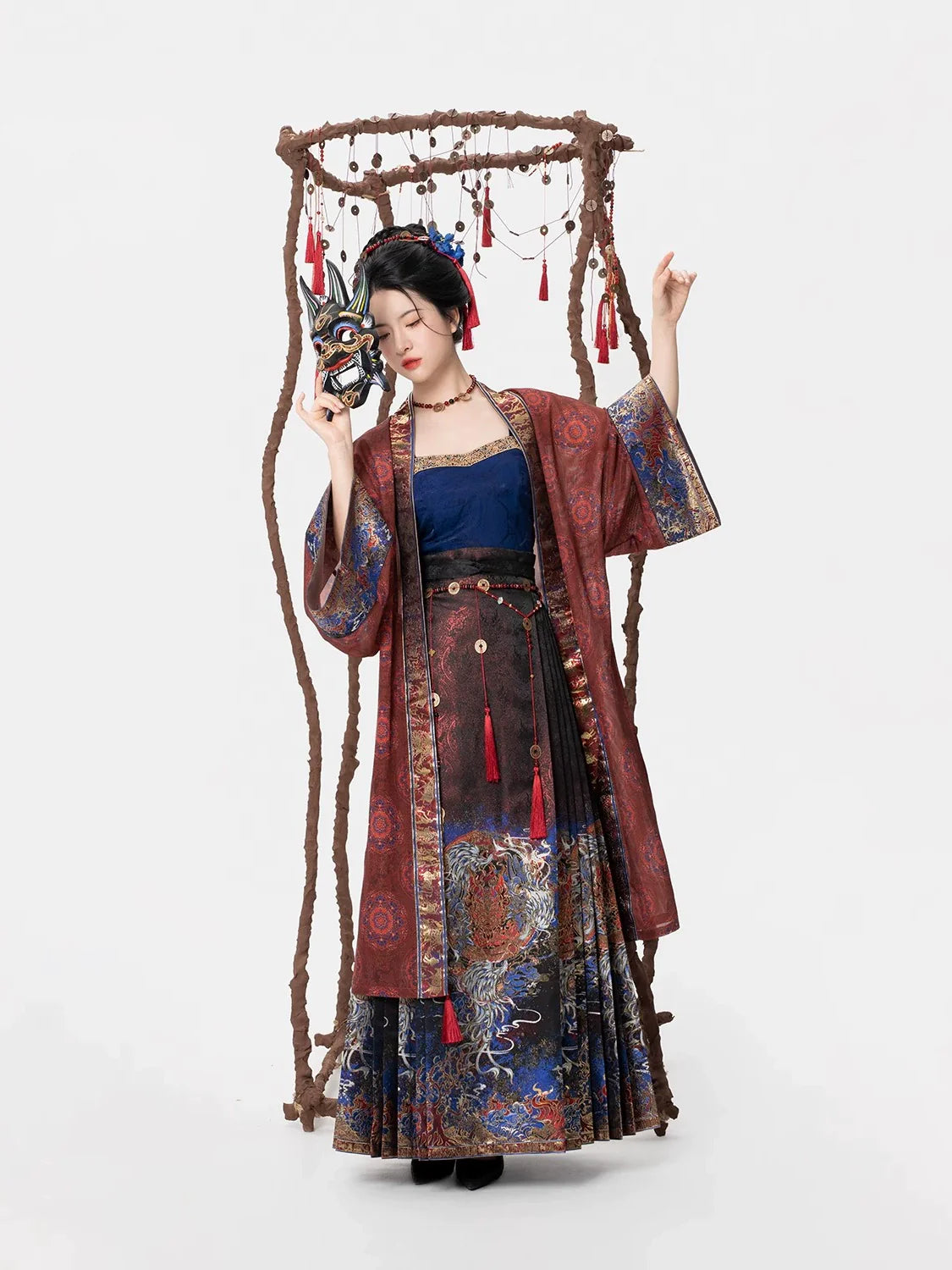 Shen Wu 神傩 - Modern Ming Dynasty Weaving Gold Mamianqun Outfit (Preorder)