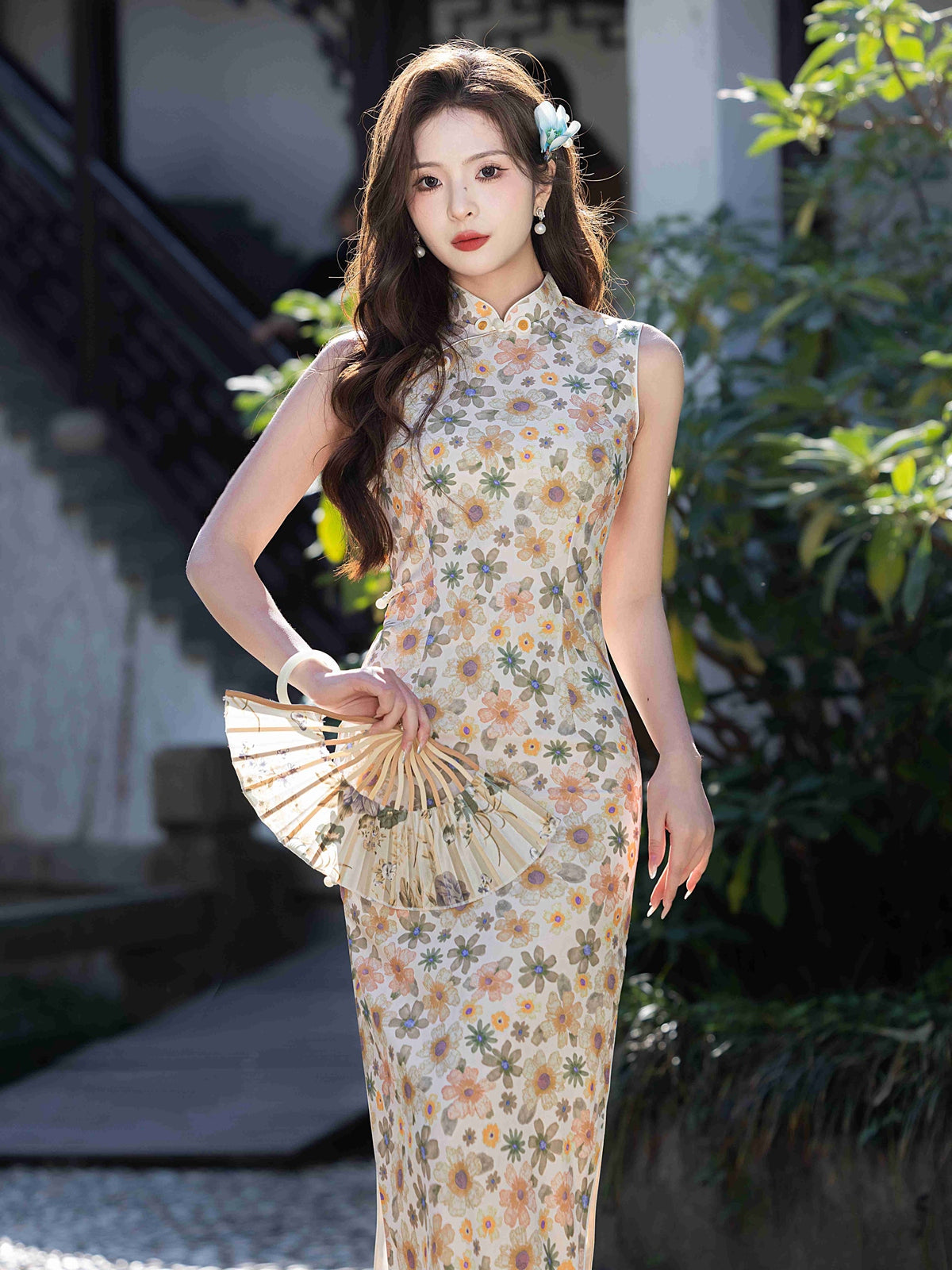 Crushed Fragrance 碎香 - Sleeveless Flower Painting Long Cheongsam