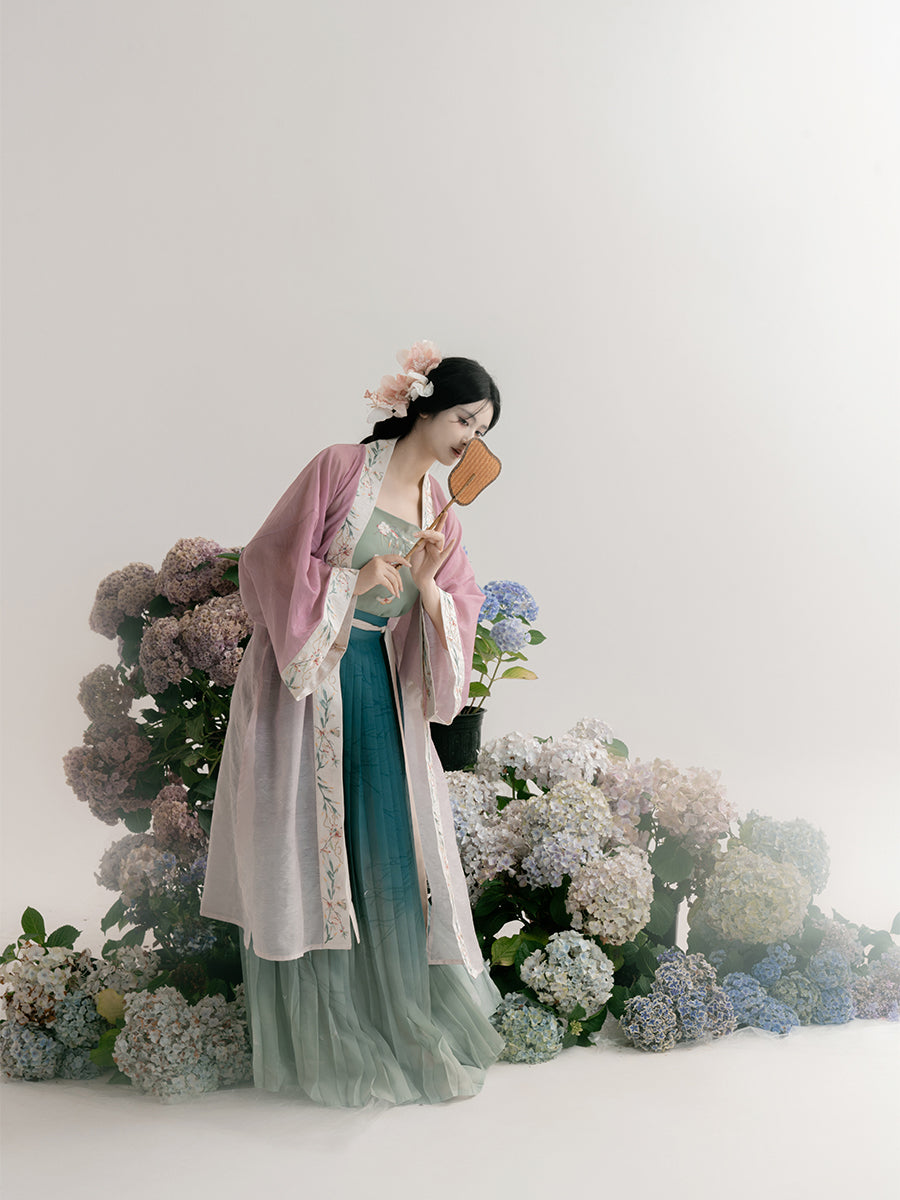 Lotus Pond - Song Dynasty Style Qiyao Ruqun Hanfu