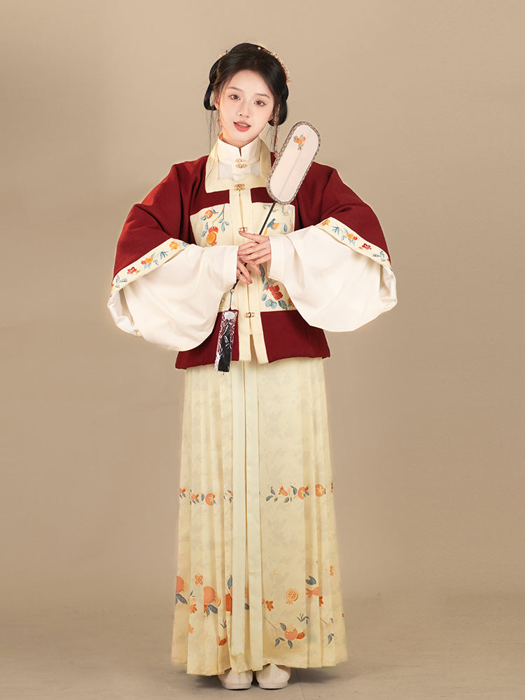 Pistachio 开心果 - Square Collar Top & Mamianqun Ming Dynasty Hanfu Set