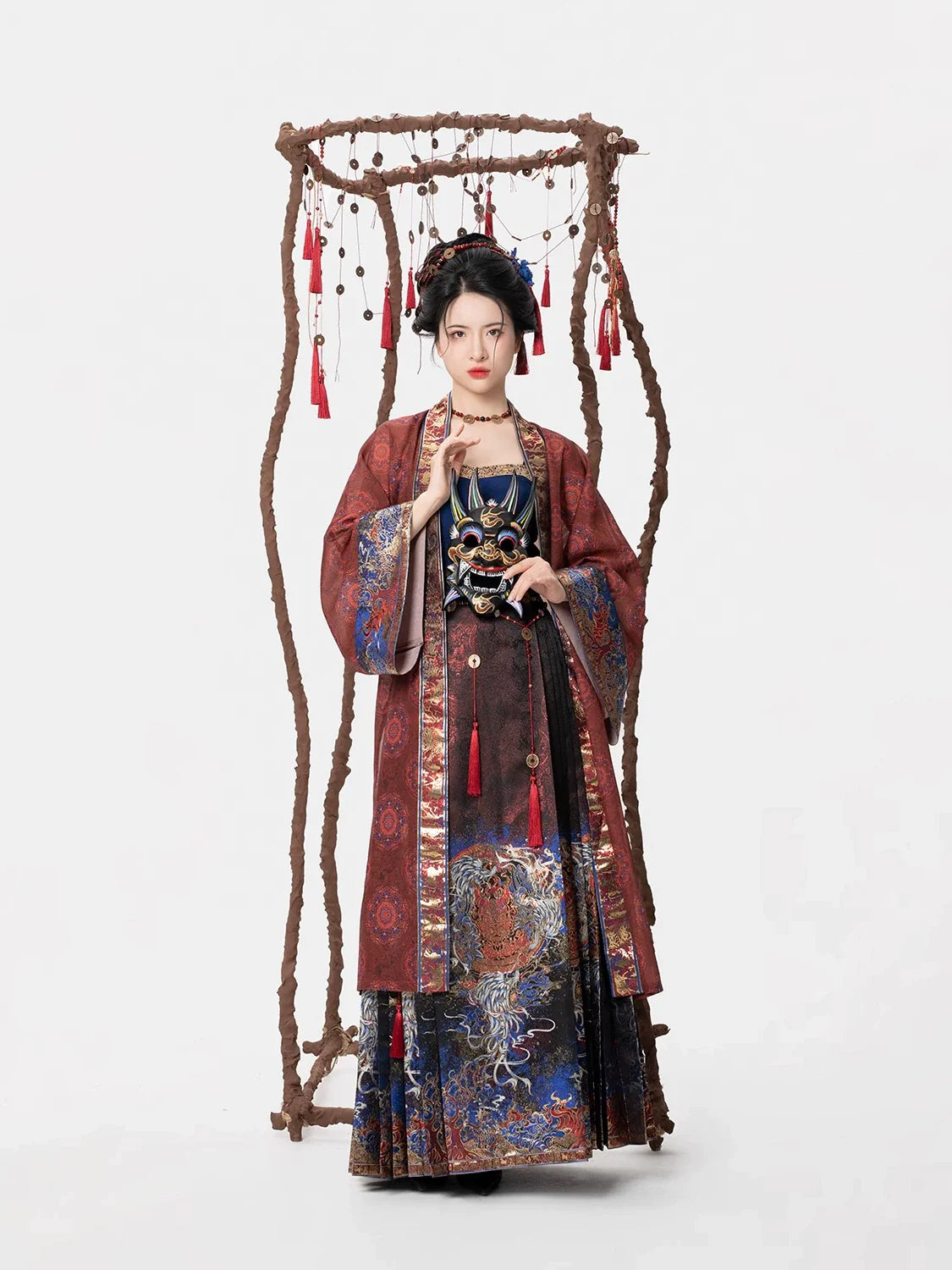 Shen Wu 神傩 - Modern Ming Dynasty Weaving Gold Mamianqun Outfit (Preorder)