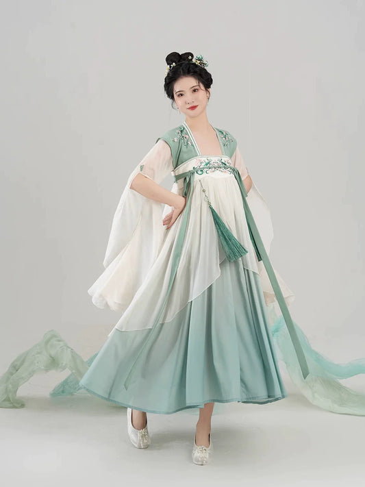 Tang Dynasty JX3 Inspired Modern Hanfu, Qintao 琴桃落歌 (Preorder)