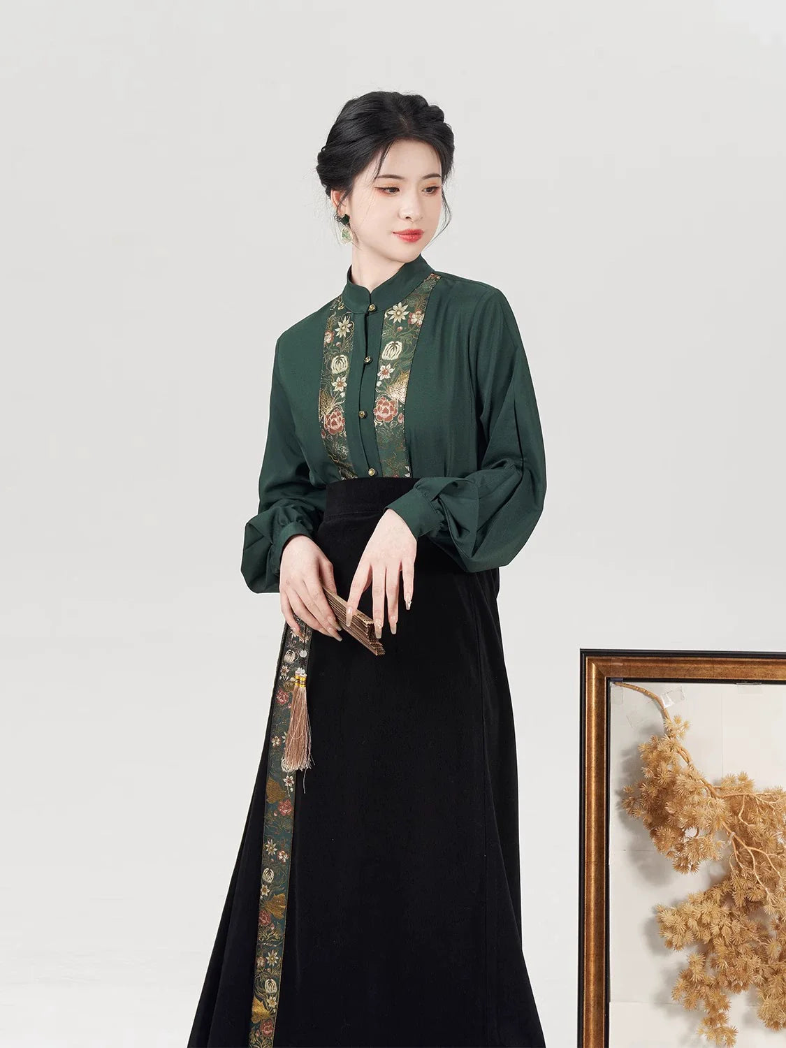 Song Dynasty Hanfu, Modern Outfit, Huayi 花溢 (Preorder)
