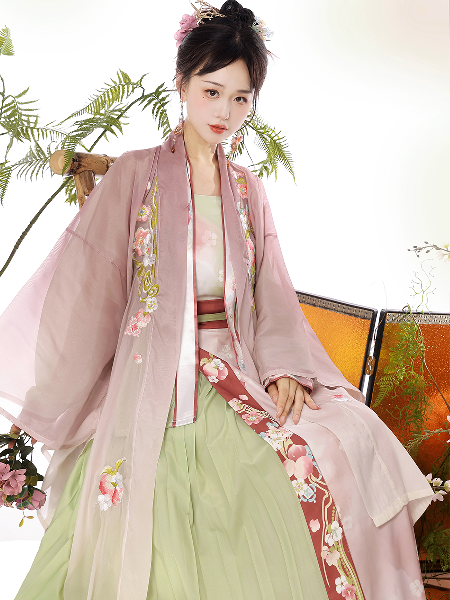 Tao Yan 桃研 - Song Dynasty Style Qiyao Ruqun Hanfu
