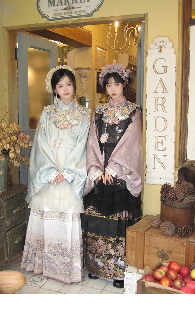 Ming Dynasty Modern Hanfu, Moon Rabbit Doll House 月兔娃娃屋 (Preorder)