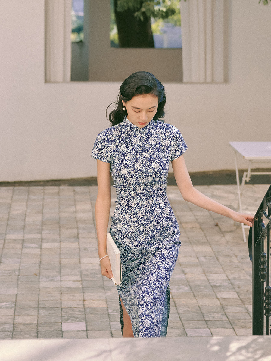 Porcelain Strands 瓷缕 - Cotton Short Sleeves Mid Length Retro Cheongsam (Preorder)