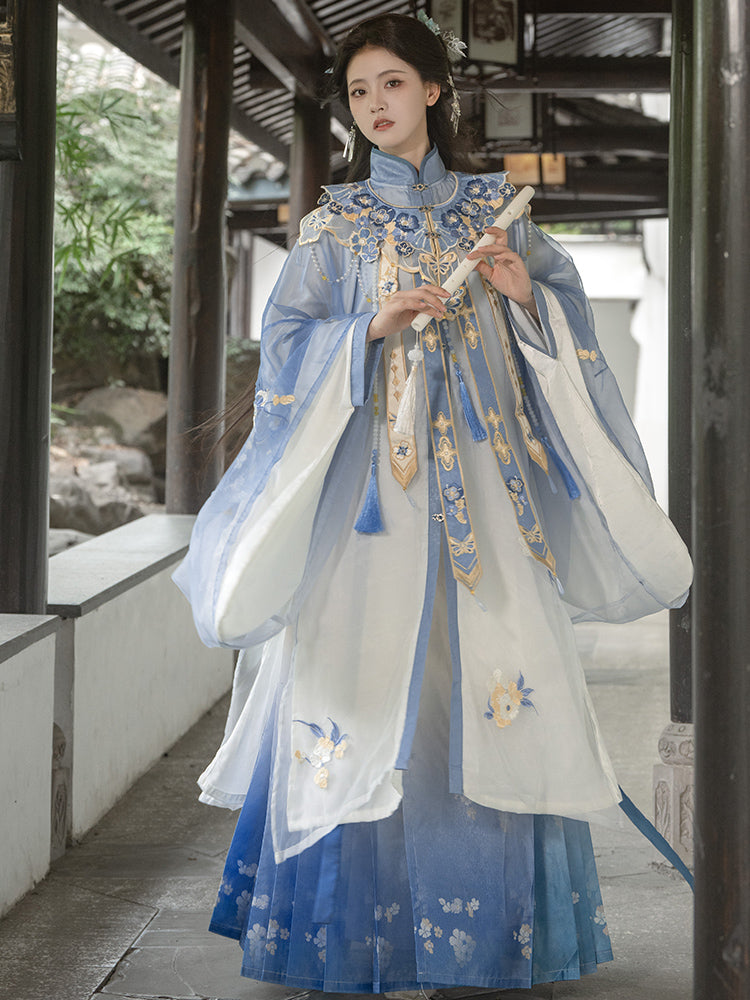 Jinluo 烬落 - Cloud Collar & Mamianqun Ming Dynasty Hanfu Set