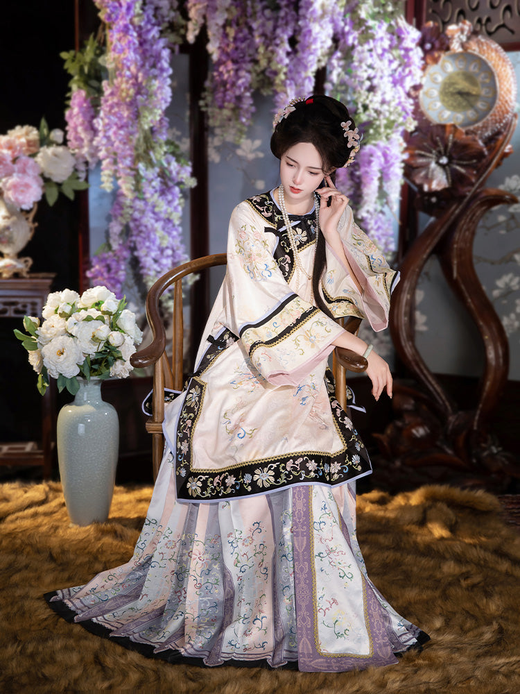 Baohua 宝华 - Qing Dynasty Han Lady Outfit