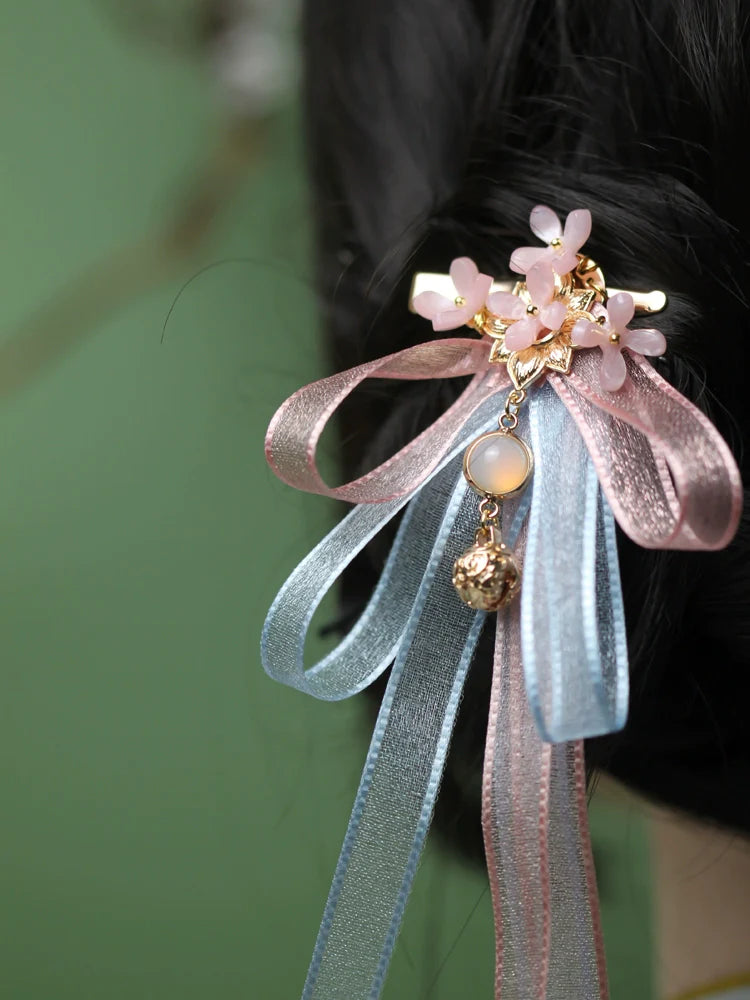 Hair Clip: Ask Spring