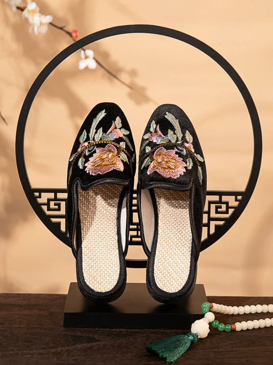 Bianca - Embroidered Slip-On Shoes for Cheongsam