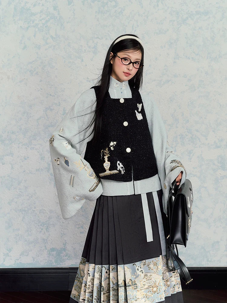 Ming Dynasty Modern Hanfu, Mamianqun, Bogu Cat 博古猫猫 (Preorder)