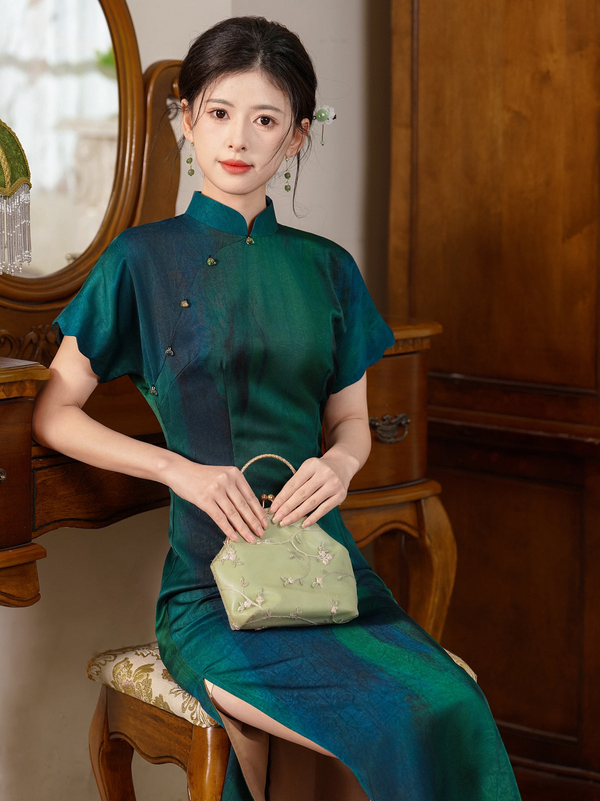 Cui Ying 翠影 - Scallop Sleeve Aurora Inspired Long Cheongsam