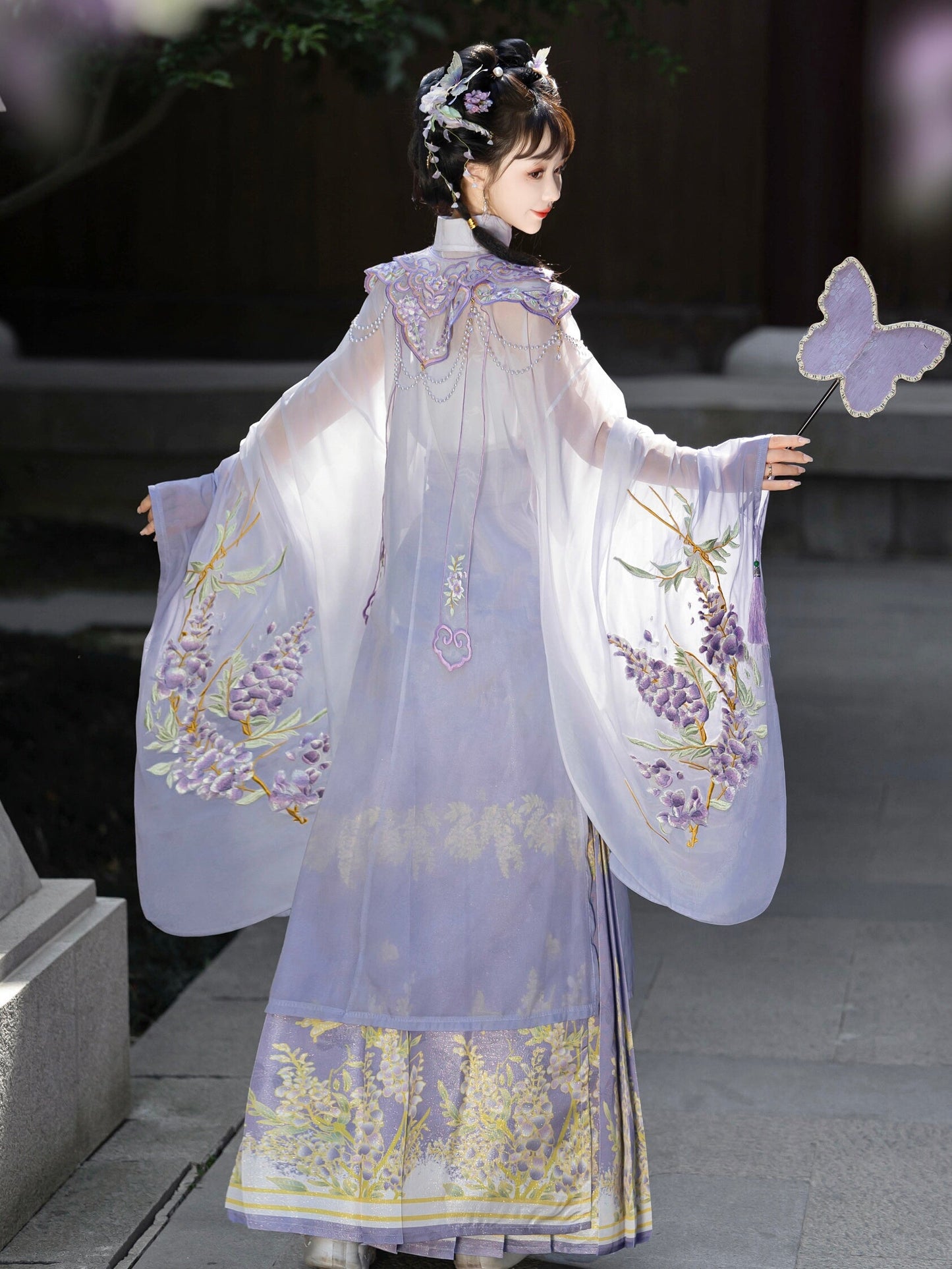 Wisteria 紫藤 - Robe & Mamianqun Ming Dynasty Hanfu Set