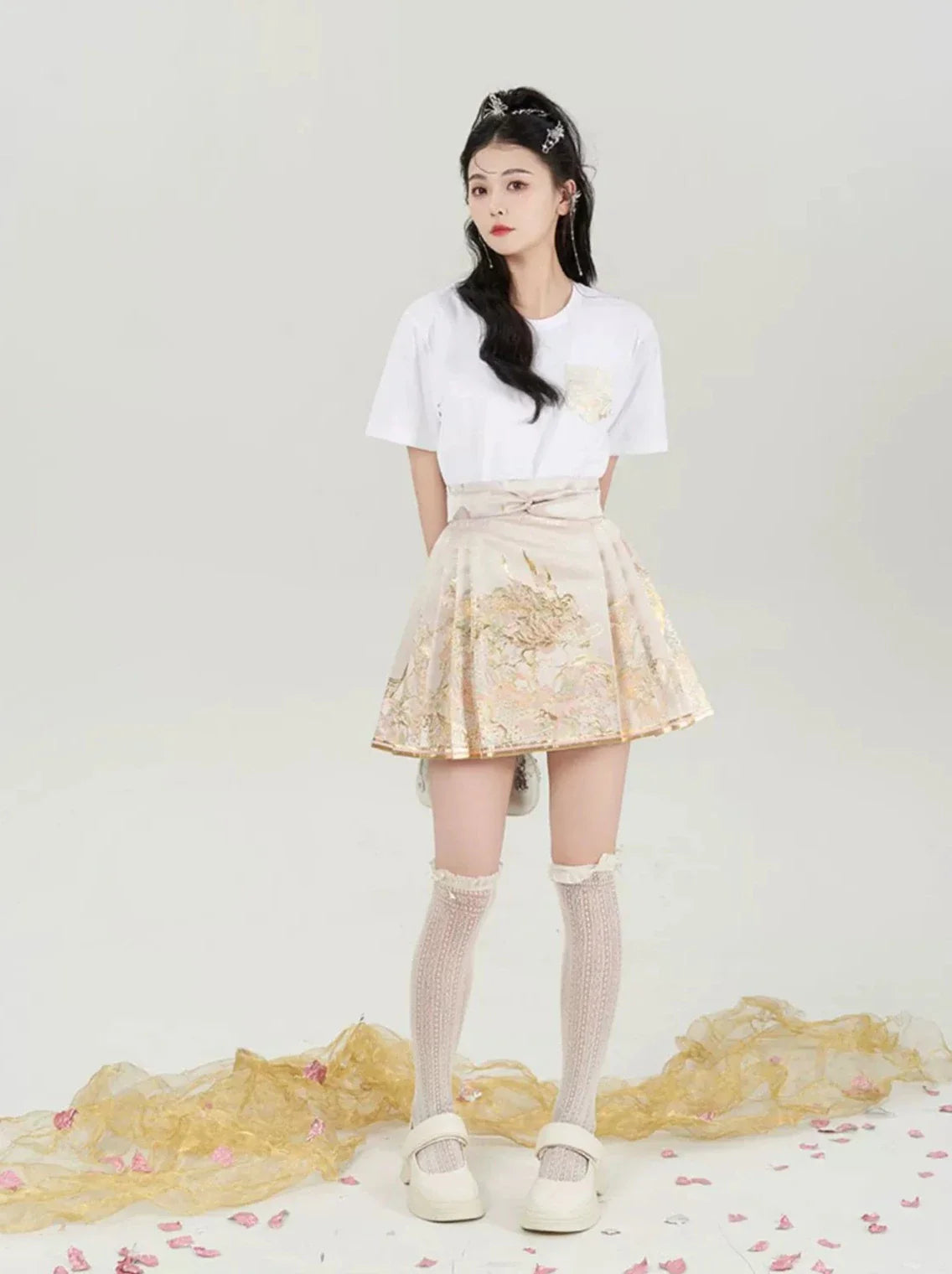 Ming Dynasty Modern Hanfu, Mamianqun, Peach Dragon 春山桃龙 (Preorder)