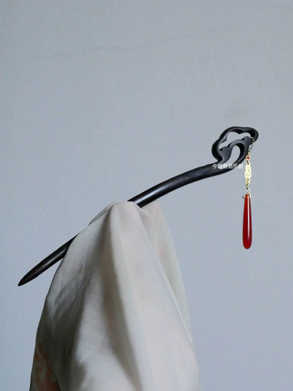 Ebony Hair Stick: Zhuyin