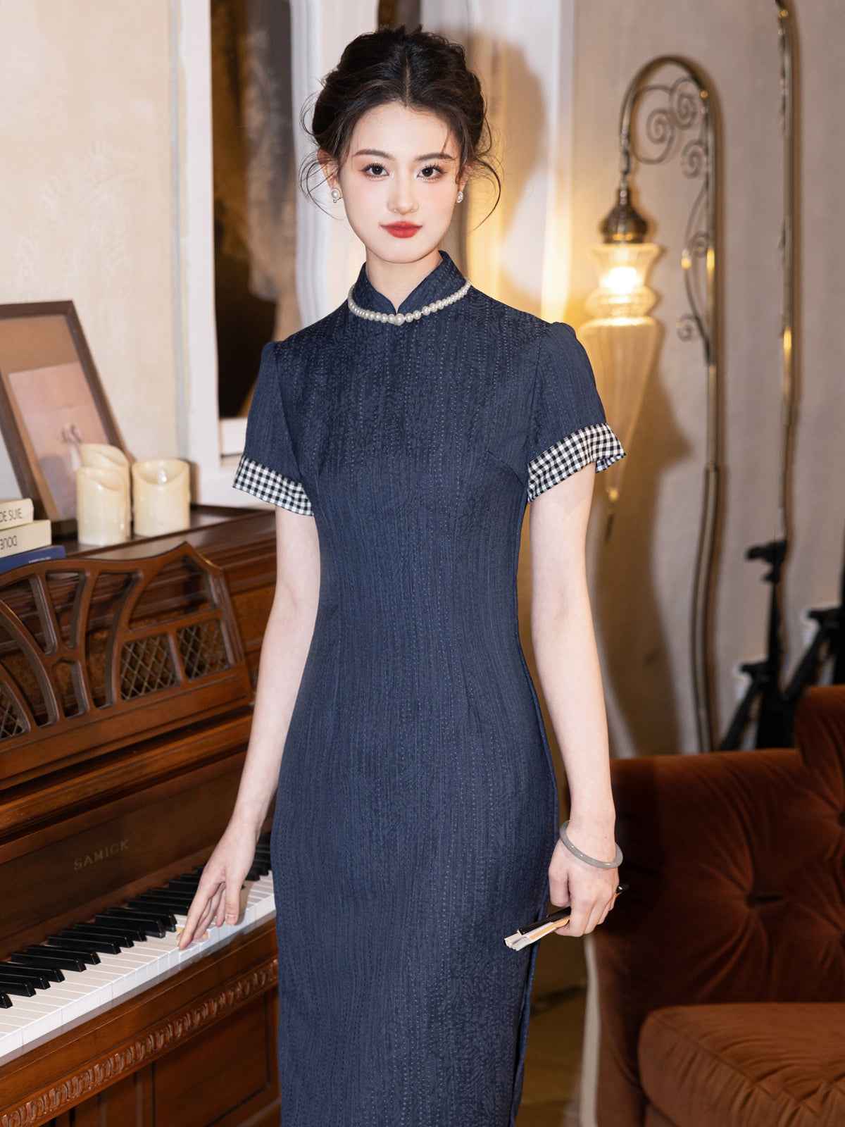 Qingshan Dai 青山黛 - Short Sleeve Midi Blue Cheongsam