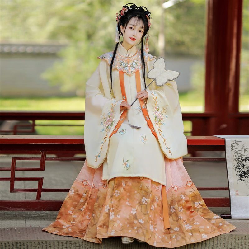 Early Autumn - Robe & Mamianqun Ming Dynasty Hanfu Set