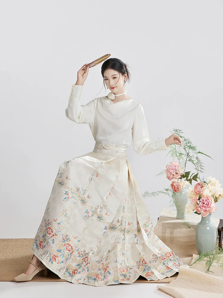 Ming Dynasty Modern Hanfu, Mamianqun, Snow White 朱白