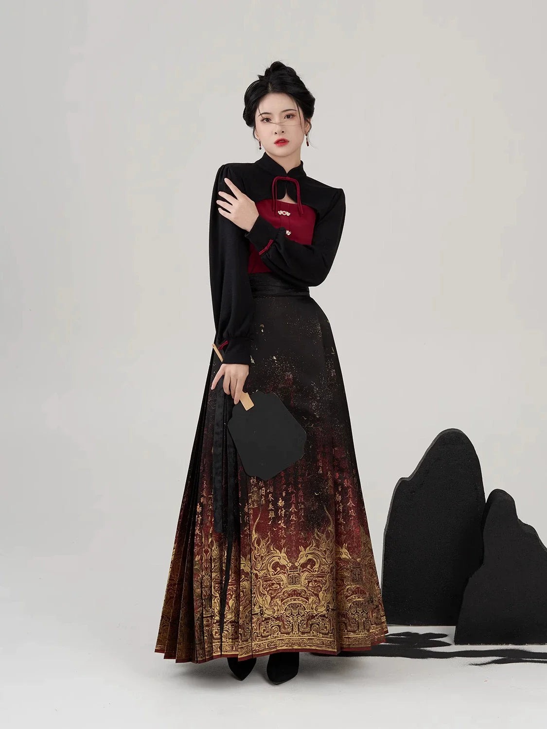 Ming Dynasty Modern Hanfu, Mamianqun, Dansha 丹砂 (Preorder)