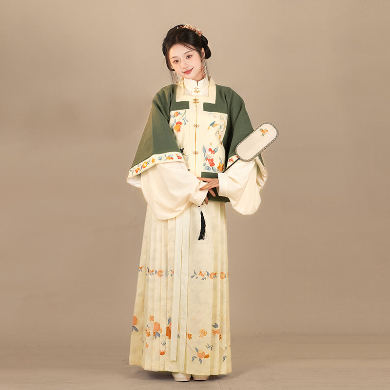 Pistachio 开心果 - Square Collar Top & Mamianqun Ming Dynasty Hanfu Set