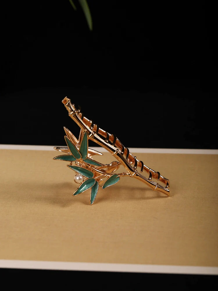 Hair Claw: Bamboo Yin