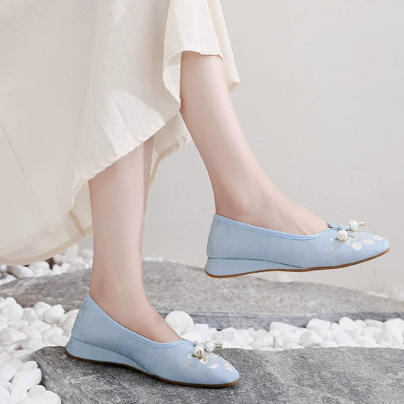 Arabella - Embroidered Chinese Style Shoes