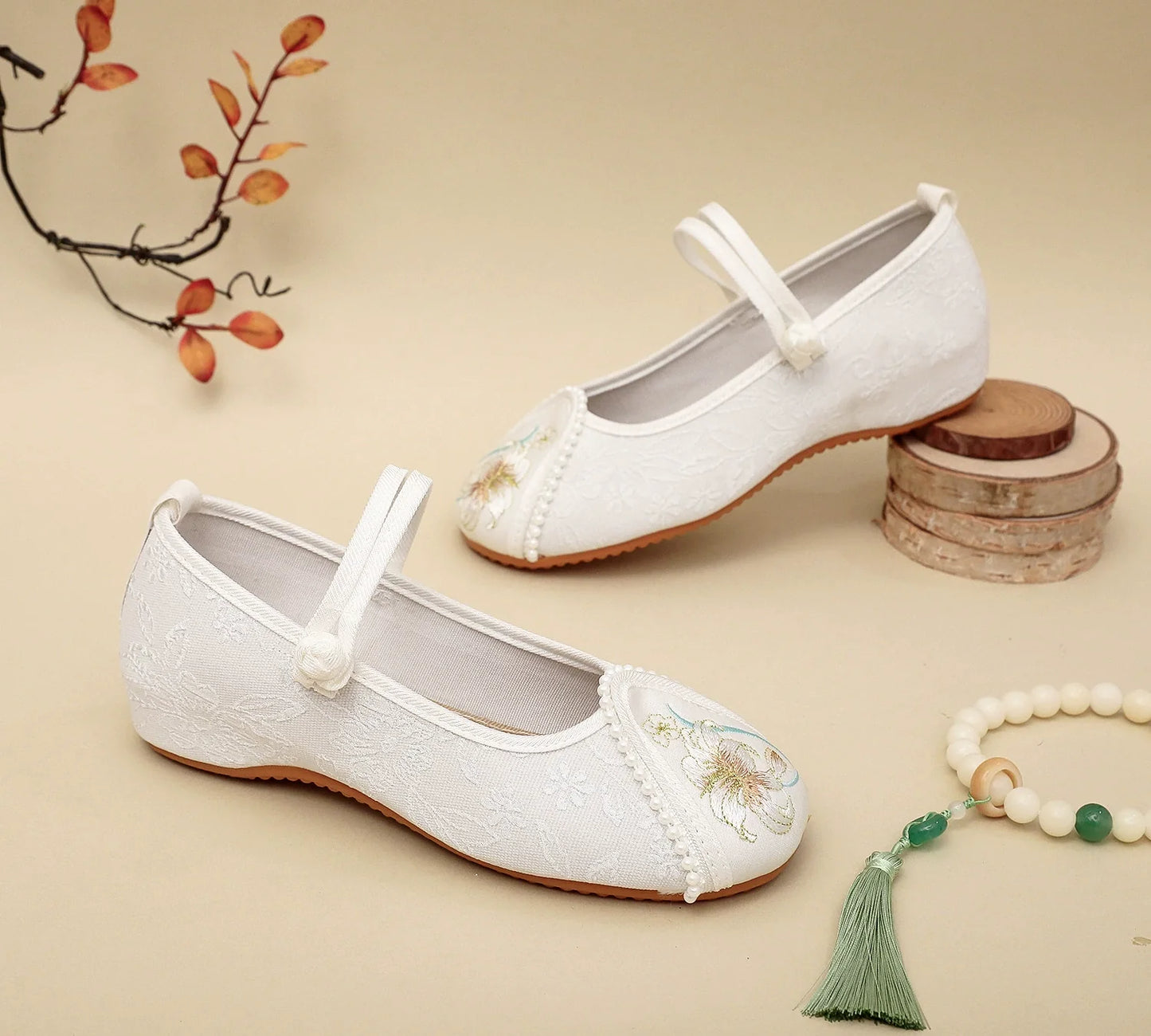 Kendall - Embroidered Chinese Hanfu Shoes
