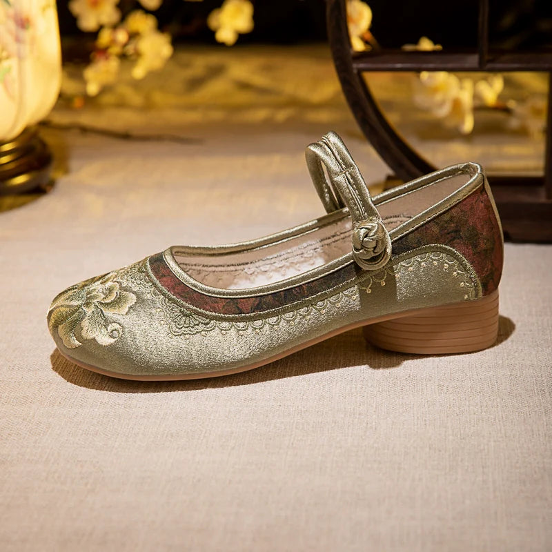 Beatrice - Embroidered Chinese Style Shoes