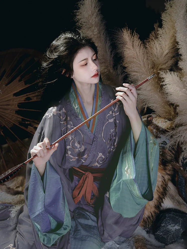 Fox Spirit - Warring States and Han Dynasty Straight Hem Robe