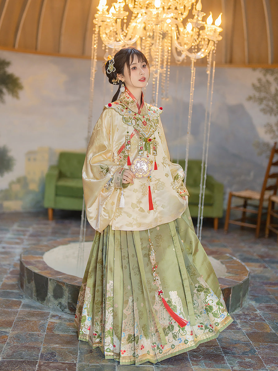 Spirit of Plants and Trees 草木之灵 - Pipa Sleeve Top & Mamianqun Ming Dynasty Hanfu Set