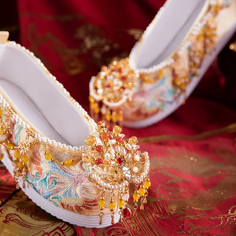 Heavenly Empress - Embroidered Hanfu Bridal Shoes