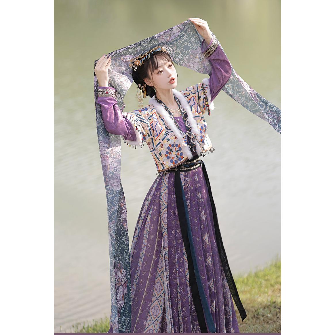 Qingdai 青黛 - Tang Dynasty Style Beizi Qiyao Ruqun