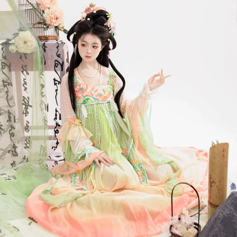 Fairy Words 花仙辞 - Tang Dynasty Style Qixiong Ruqun