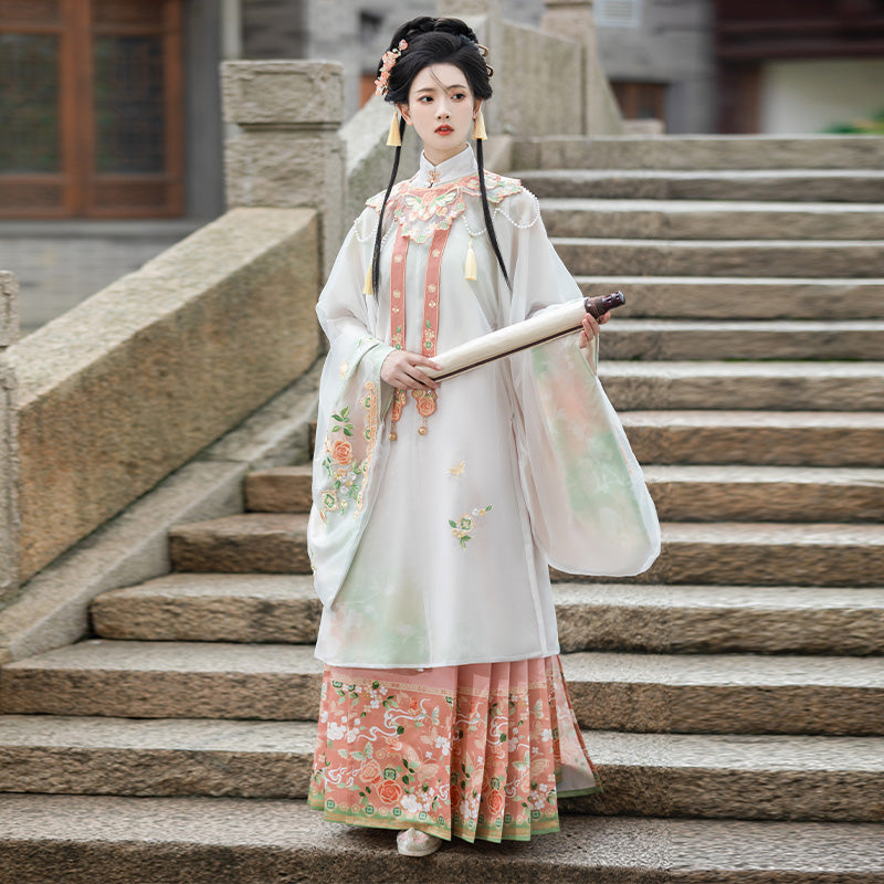 Ancient Gardens - Robe & Mamianqun Ming Dynasty Hanfu Set