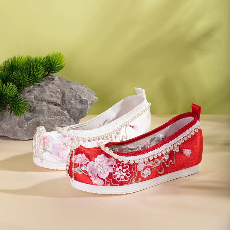Fiona - Embroidered Chinese Hanfu Shoes