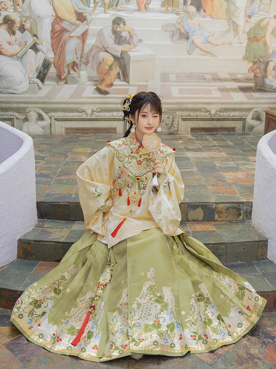 Spirit of Plants and Trees 草木之灵 - Pipa Sleeve Top & Mamianqun Ming Dynasty Hanfu Set