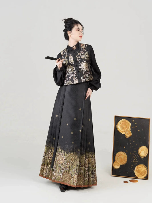 Ming Dynasty Modern Hanfu, Mamianqun, Golden Mirror 金花玉镜 (Preorder)