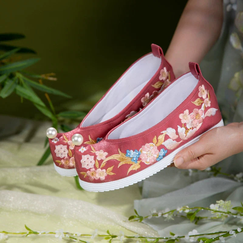 Kayla - Embroidered Chinese Hanfu Shoes