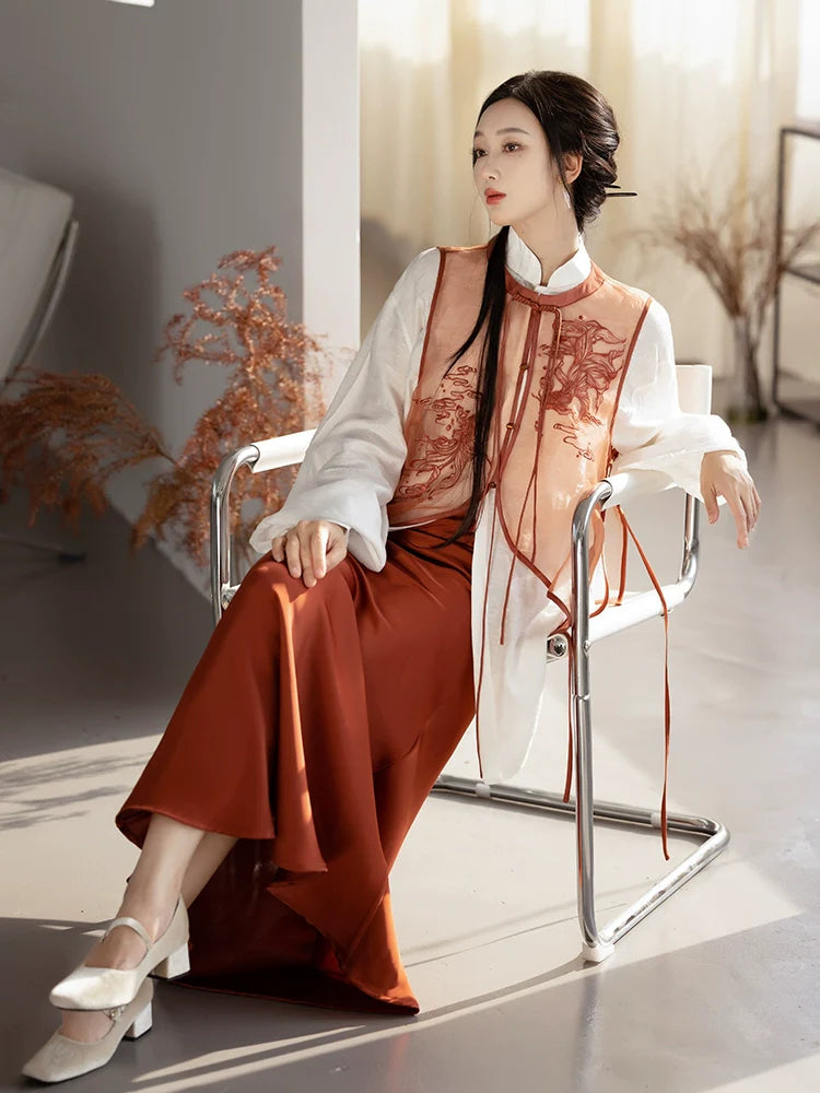 Ming Dynasty x Modern Hanfu: Dreaming Carp 梦鲤 (Preorder)