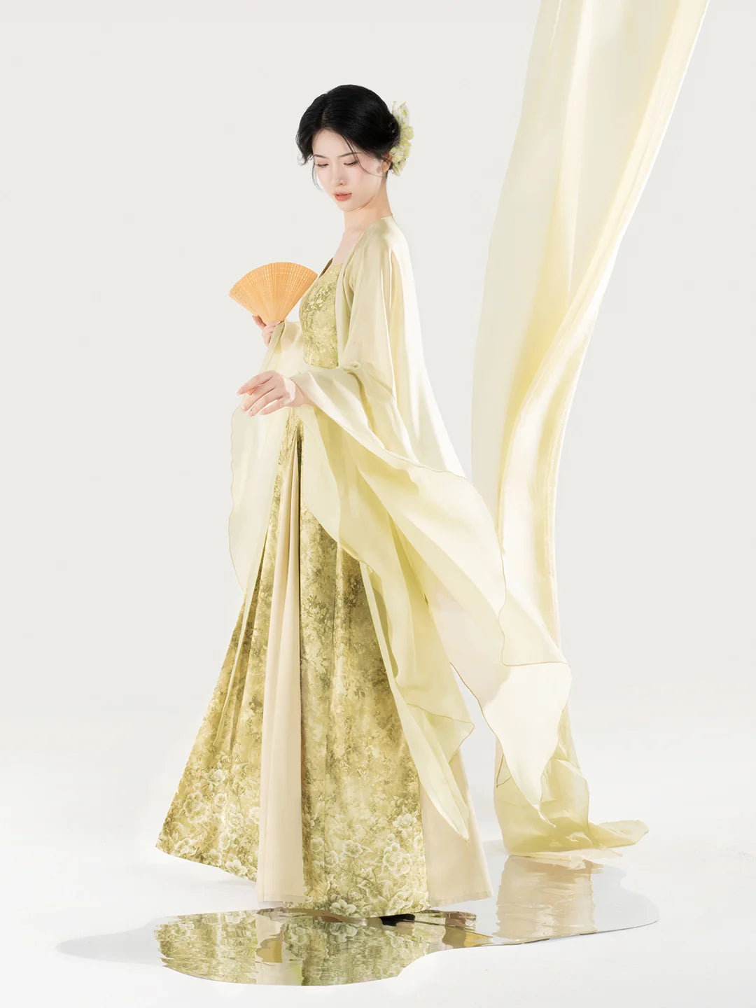 Camellia Water 山茶煮水 - Modern Tang Dynasty Hanfu Outfit (Preorder)