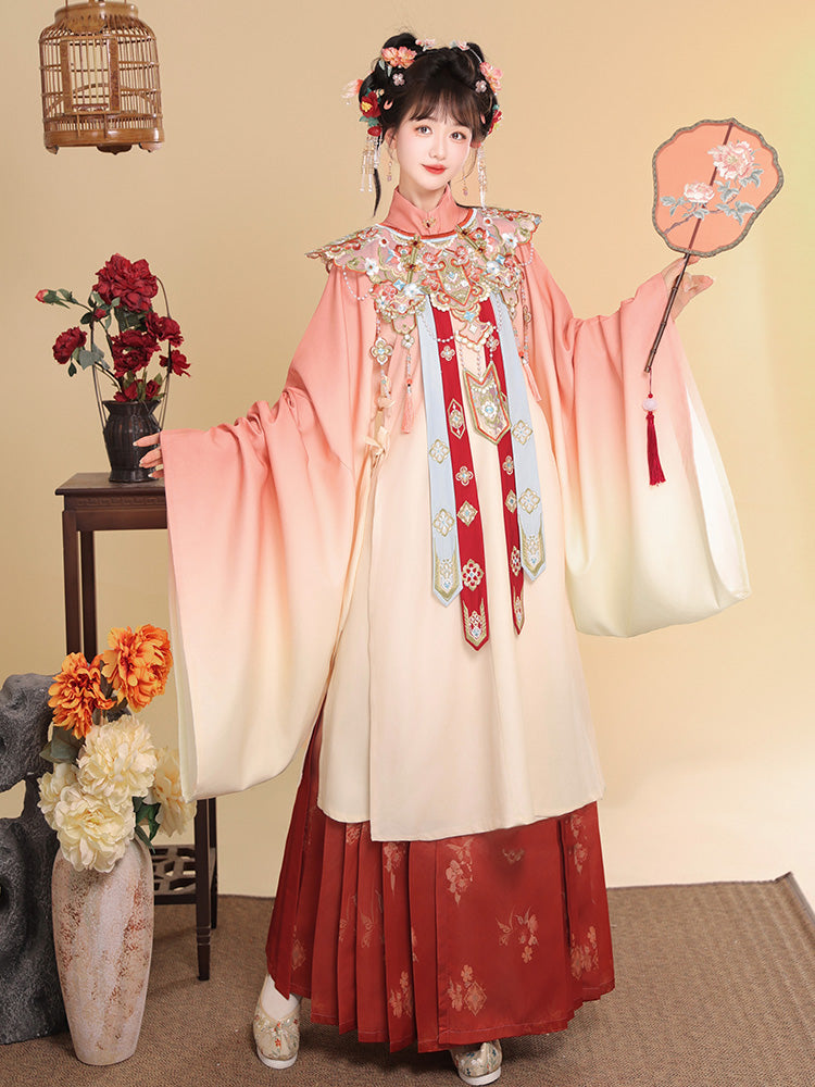 Happy Flower God 花神悦 - Cloud Collar & Mamianqun Ming Dynasty Hanfu Set