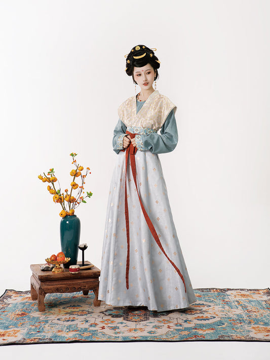 Xuan He 暄禾 - Tang Dynasty Style Beizi Qiyao Ruqun (Preorder)