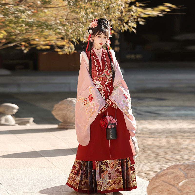 Arrival of the Phoenix 凤来仪 - Bijia & Mamianqun Ming Dynasty Hanfu Set