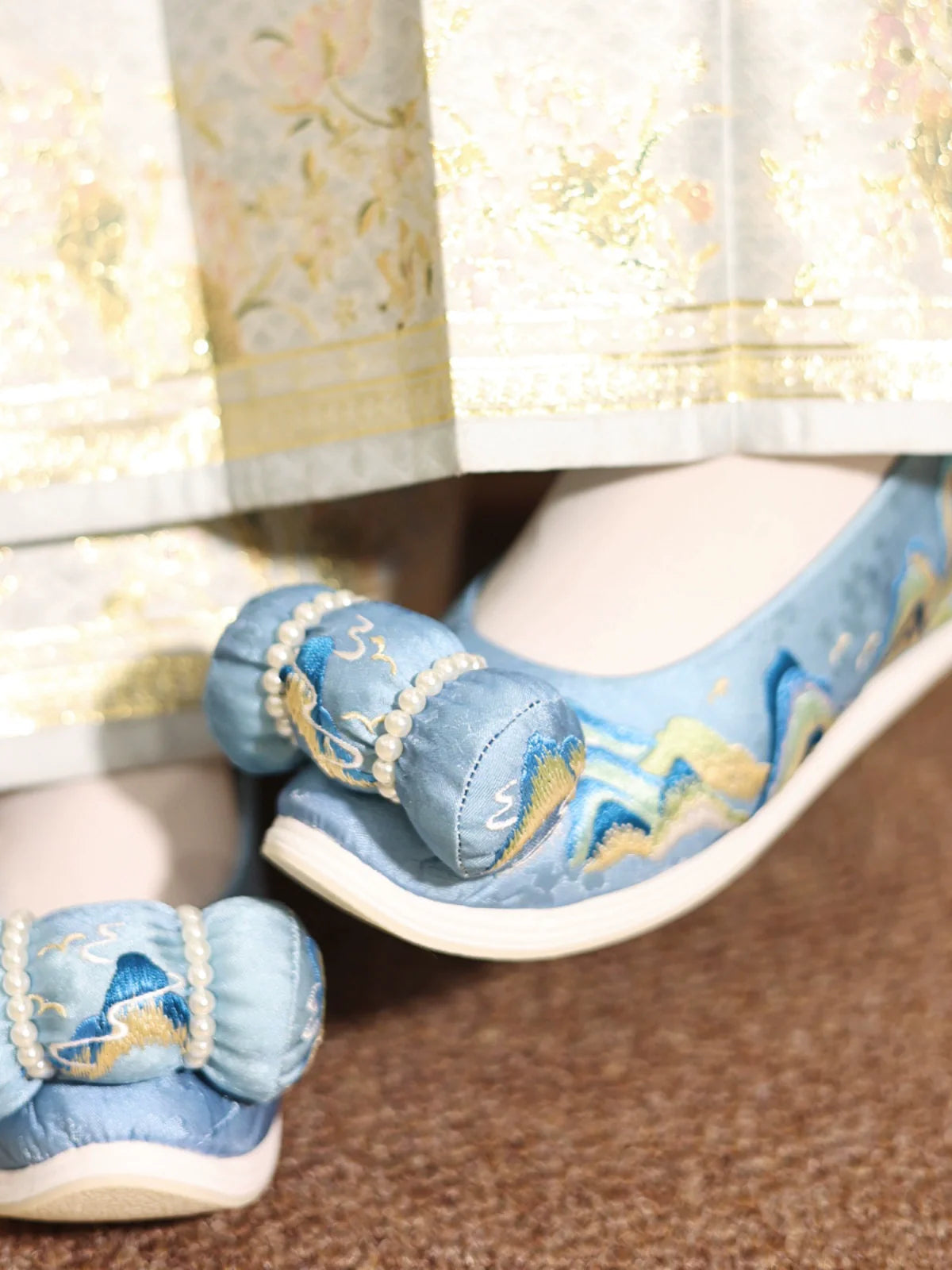 Riley - Embroidered Chinese Hanfu Bow Shoes