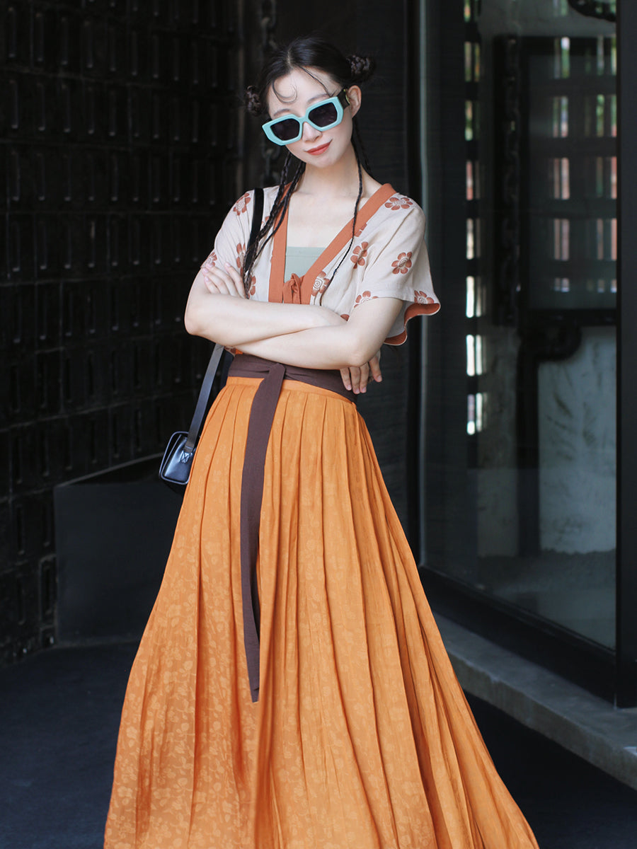 Hua Lin 花临 - Tang Dynasty Modern Style Beizi Qiyao Ruqun