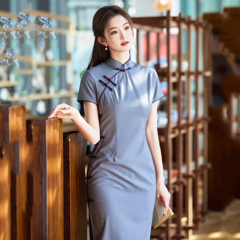 Qingfeng 清风 - Short Sleeve Retro Style Midi Cheongsam